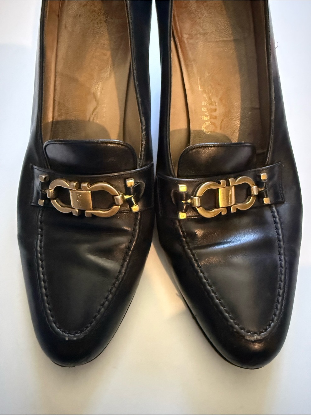 Vintage Salvatore Ferragamo Gancini Leather Loafer Pumps • 6.5 C